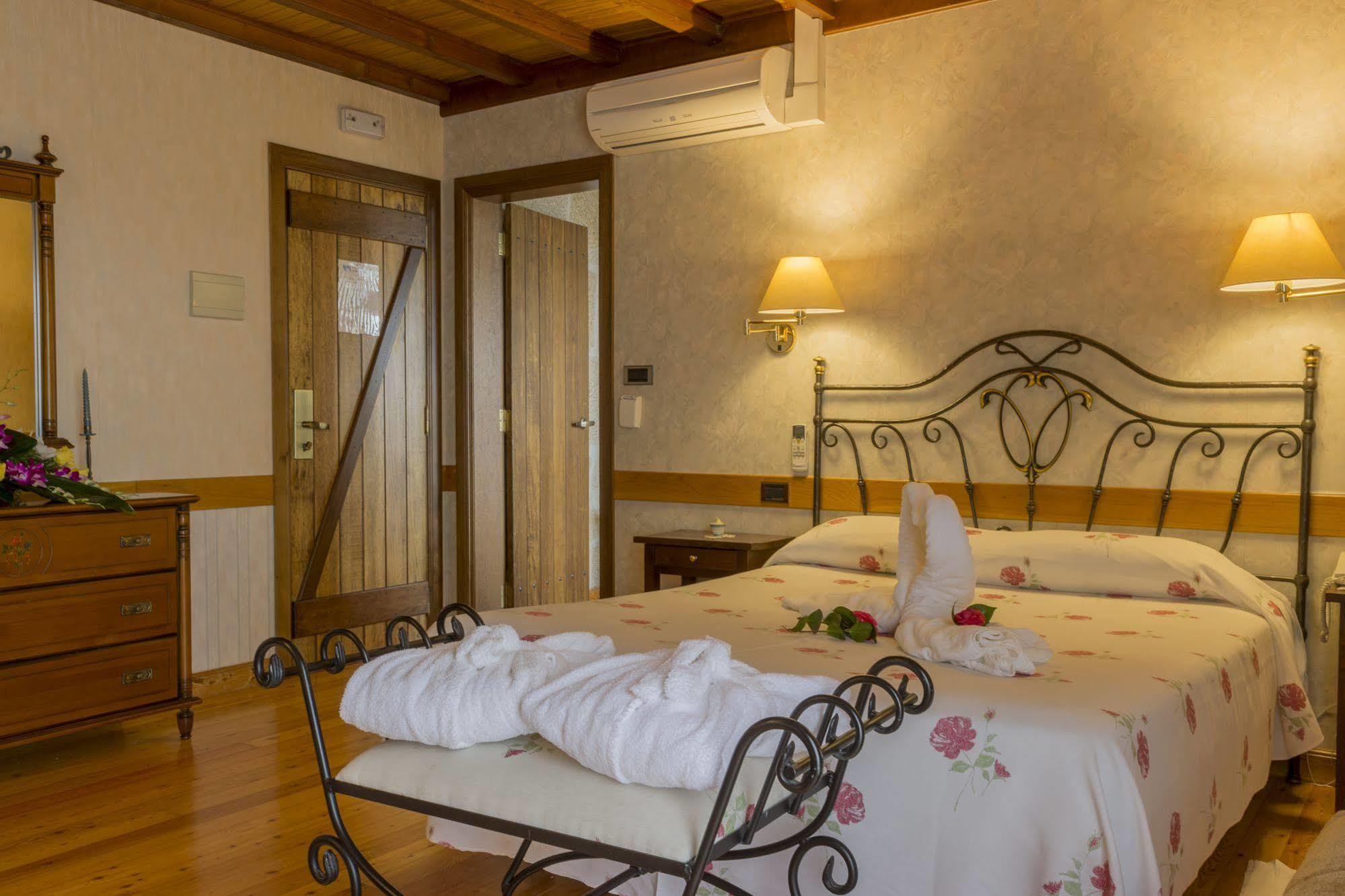 Casa Antiga Do Monte Guest House Lestrove ภายนอก รูปภาพ